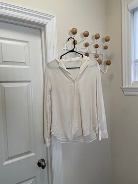 Aritzia - Babaton - Long Sleeve Button Down Silk Shirt Top - Cream Neutral - S